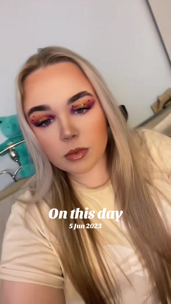 @Mads🌈