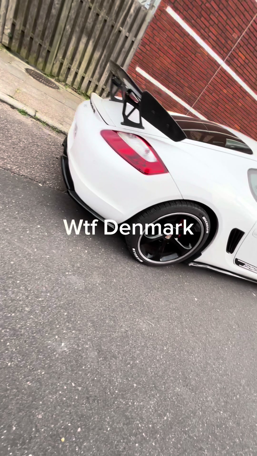 @✌️
