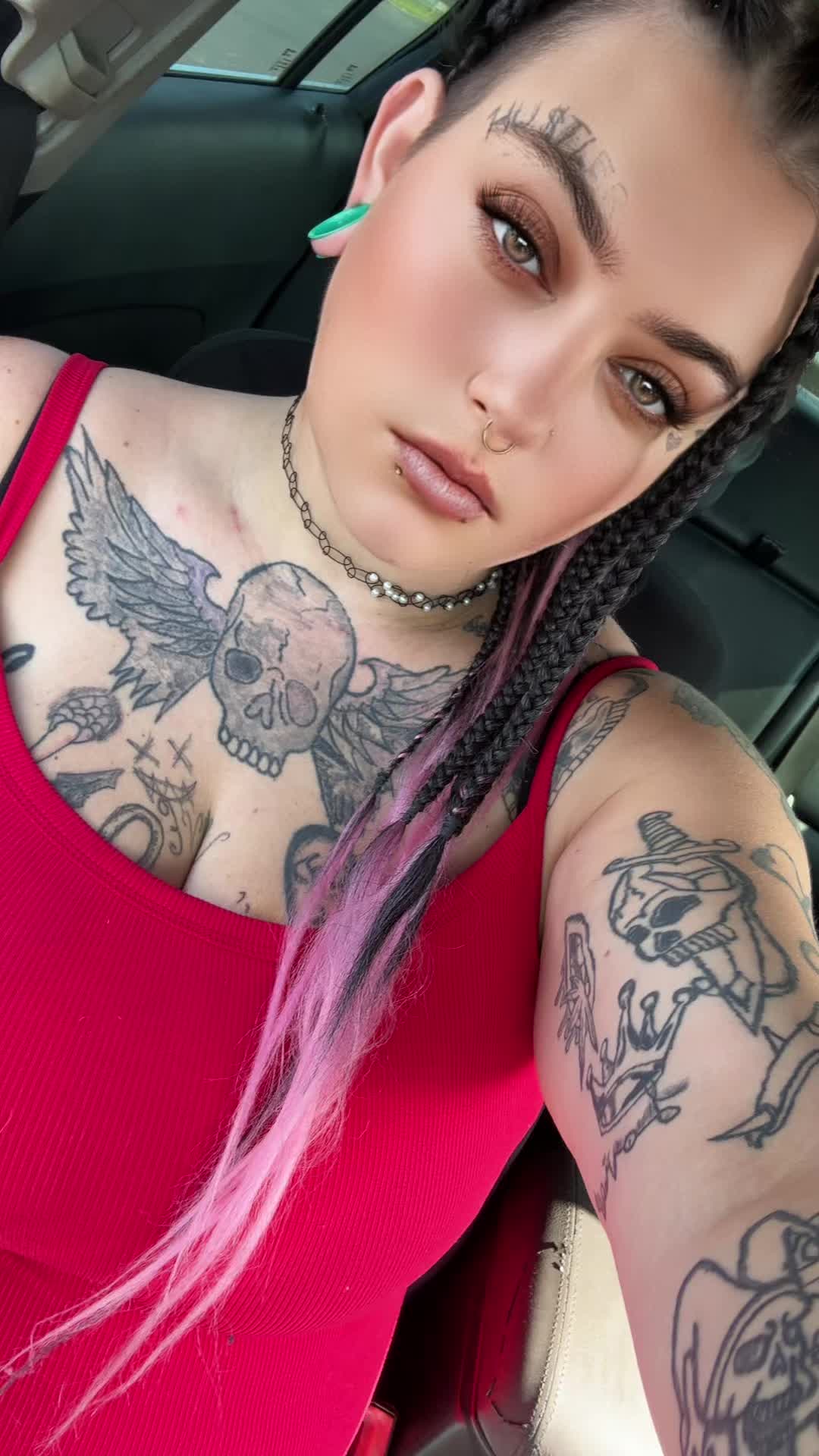 @GOTHICMOMMY666