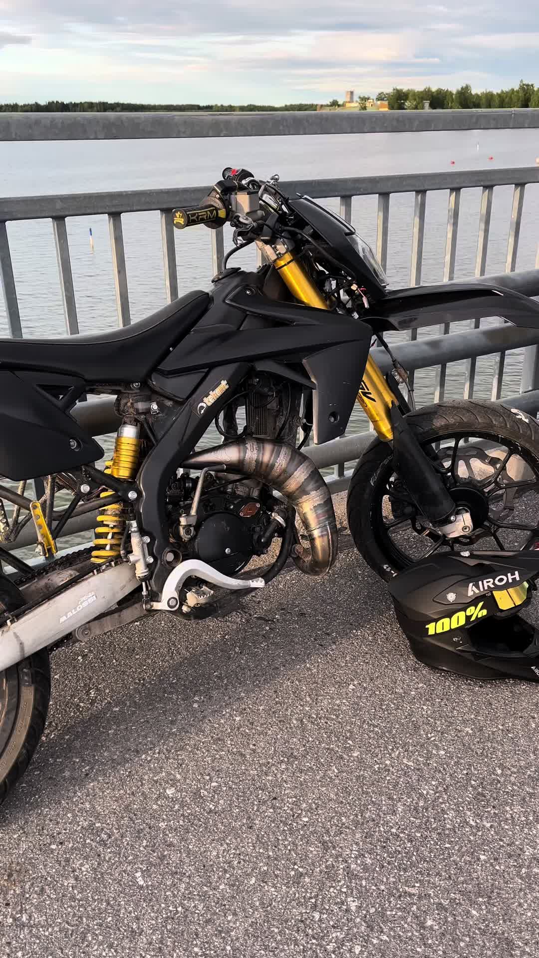 @Viktor || Rieju🔥
