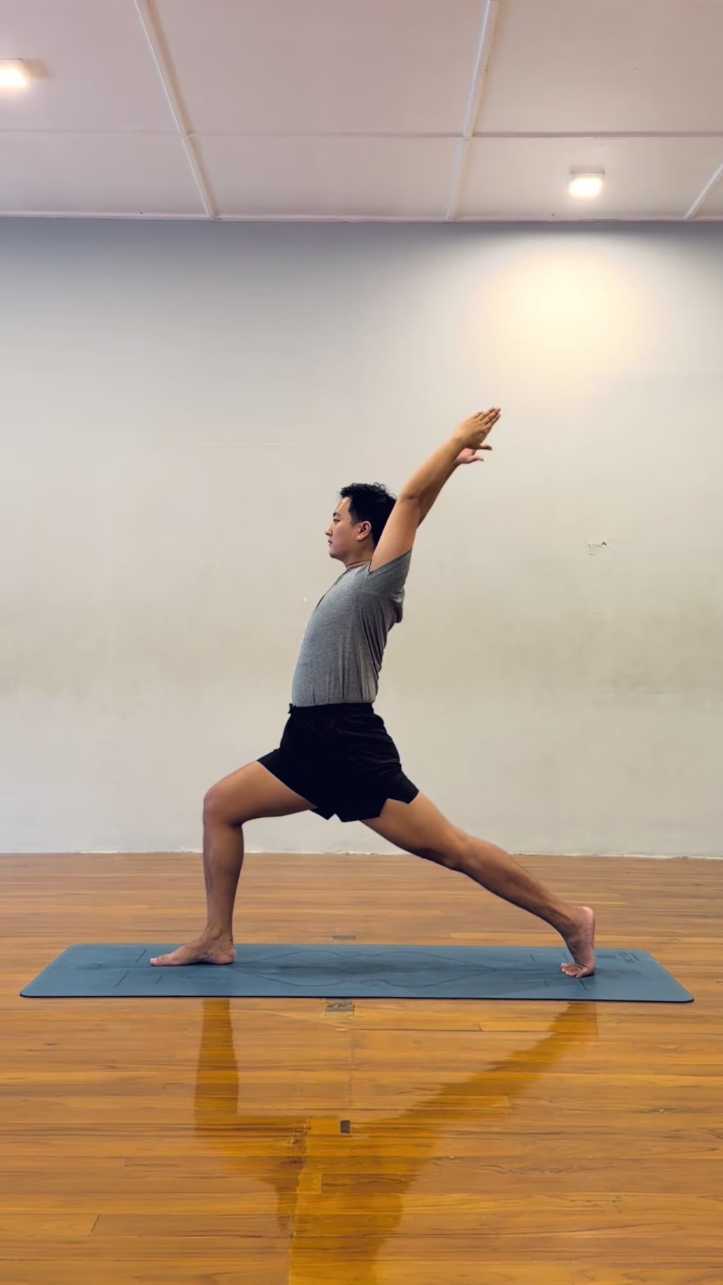 @Yoga With ááᏠThurein đ§âď¸