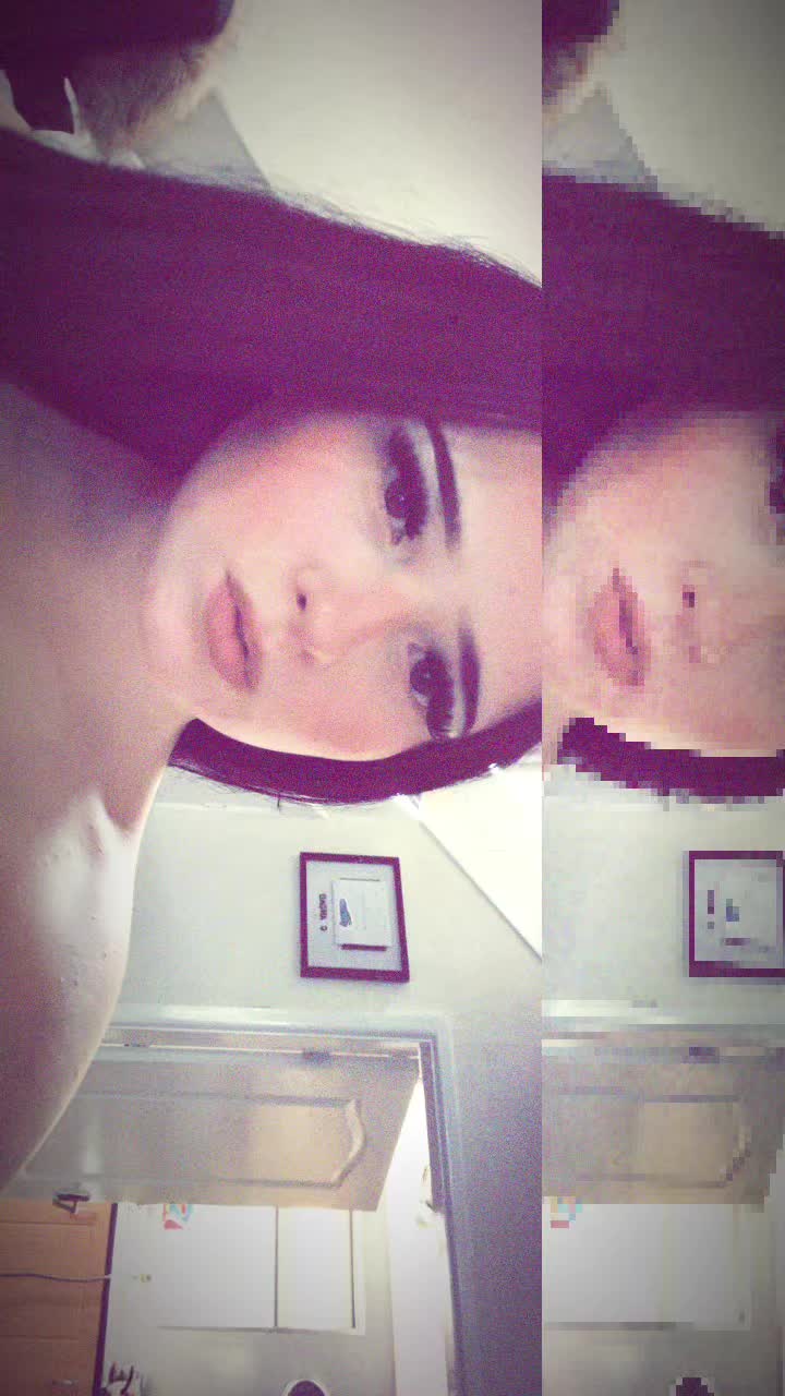 @emily👩❤️💋👩