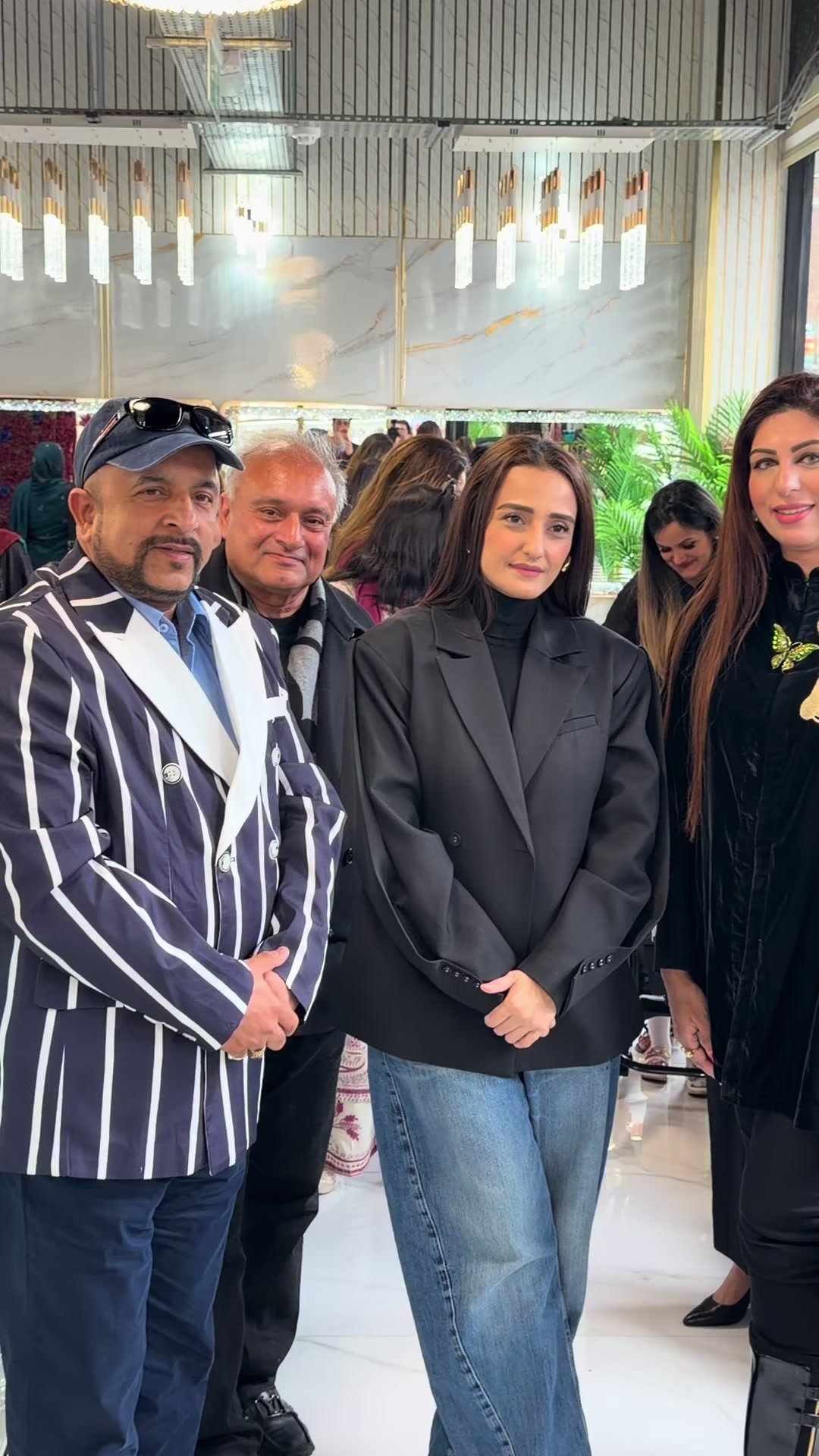 @𝗠𝘂𝗷𝘁𝗮𝗯𝗮 𝗔𝗹𝗶 𝗦𝗵𝗮𝗵