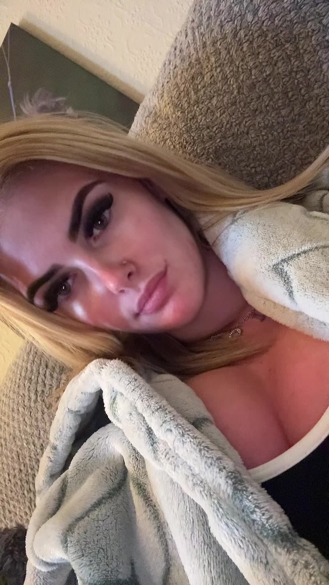 @𝓼𝓸𝓹𝓱 🦋