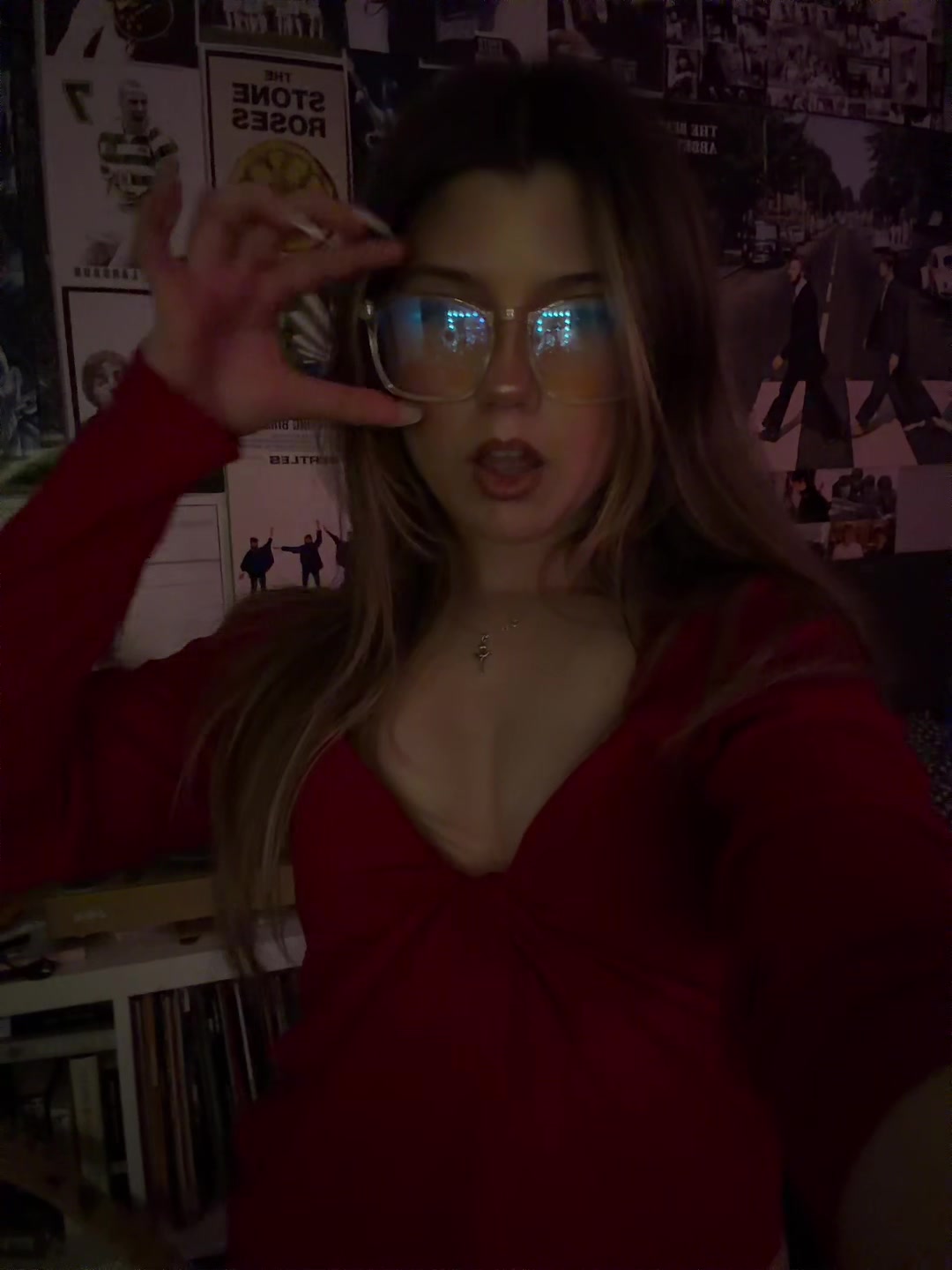 @ellie𝜗𝜚⋆₊˚
