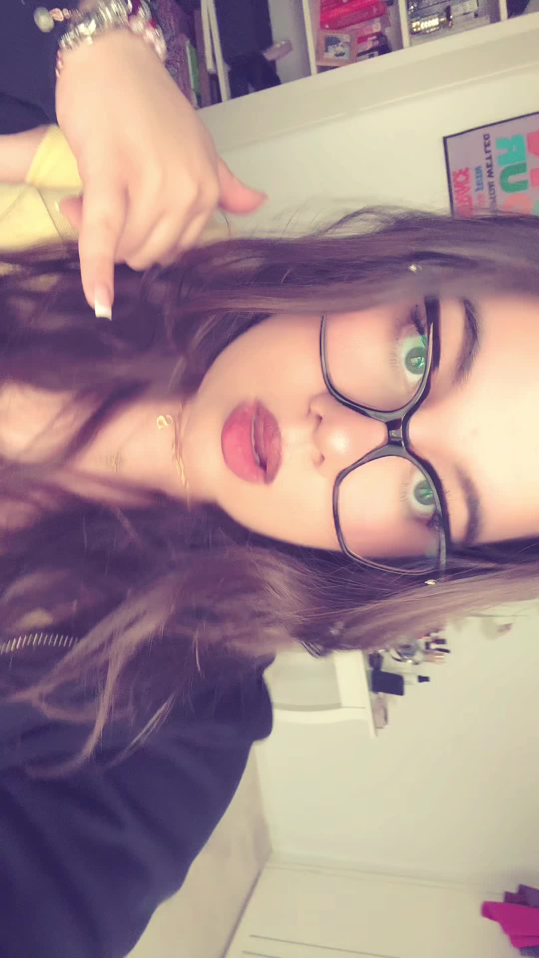@isa <33