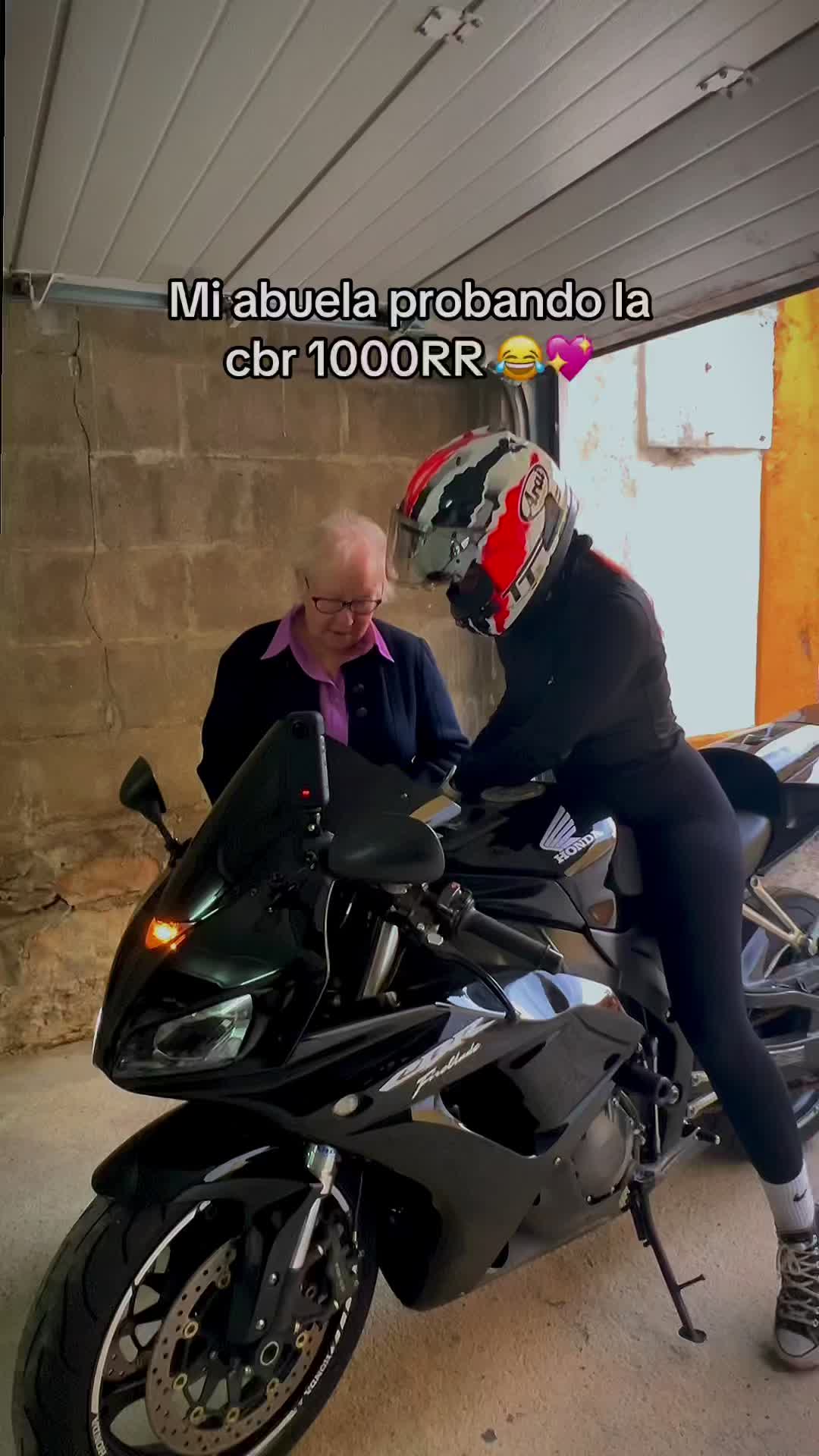 @𝔍𝔢𝔰𝔰 ✌️🏍️