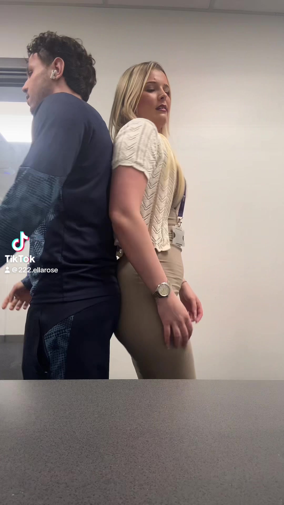 @😜