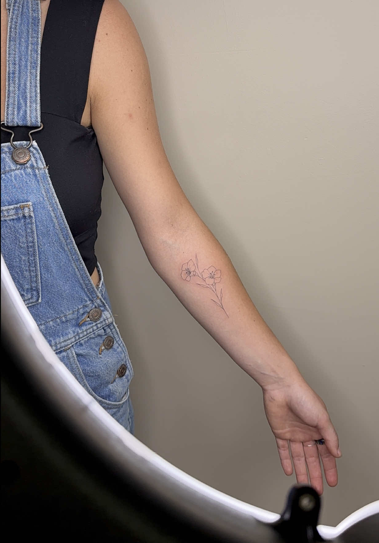@myah | fine line tattoo artist