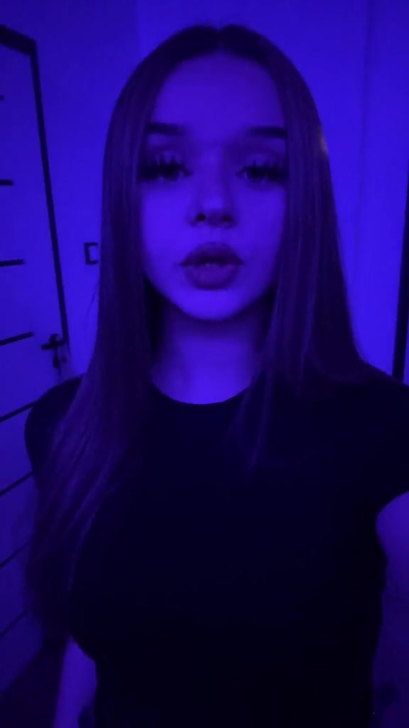 @zuvanxar_