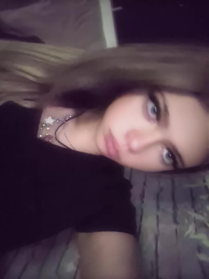 @🪽👱♀️
