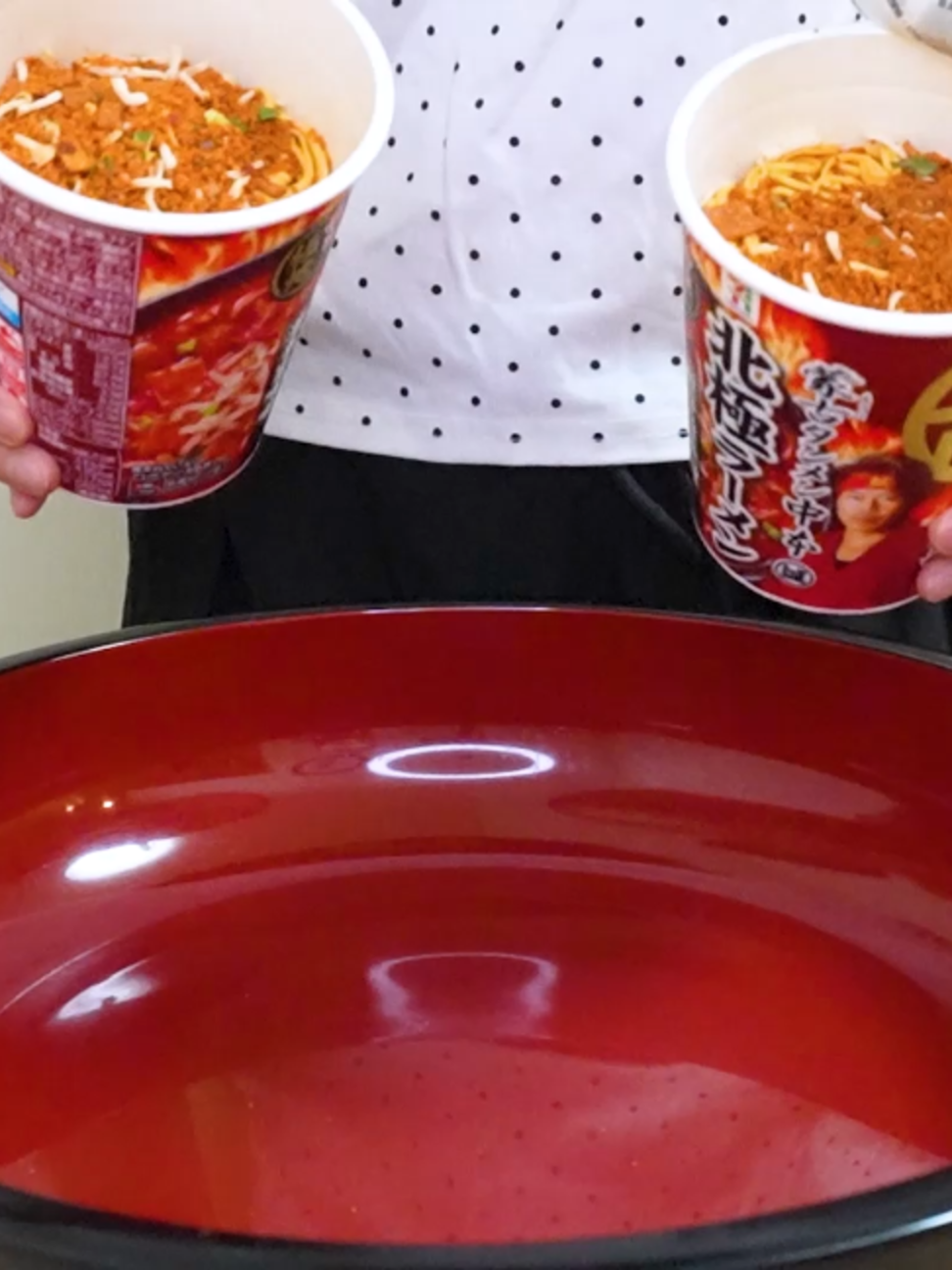 @楽々【食の変態】