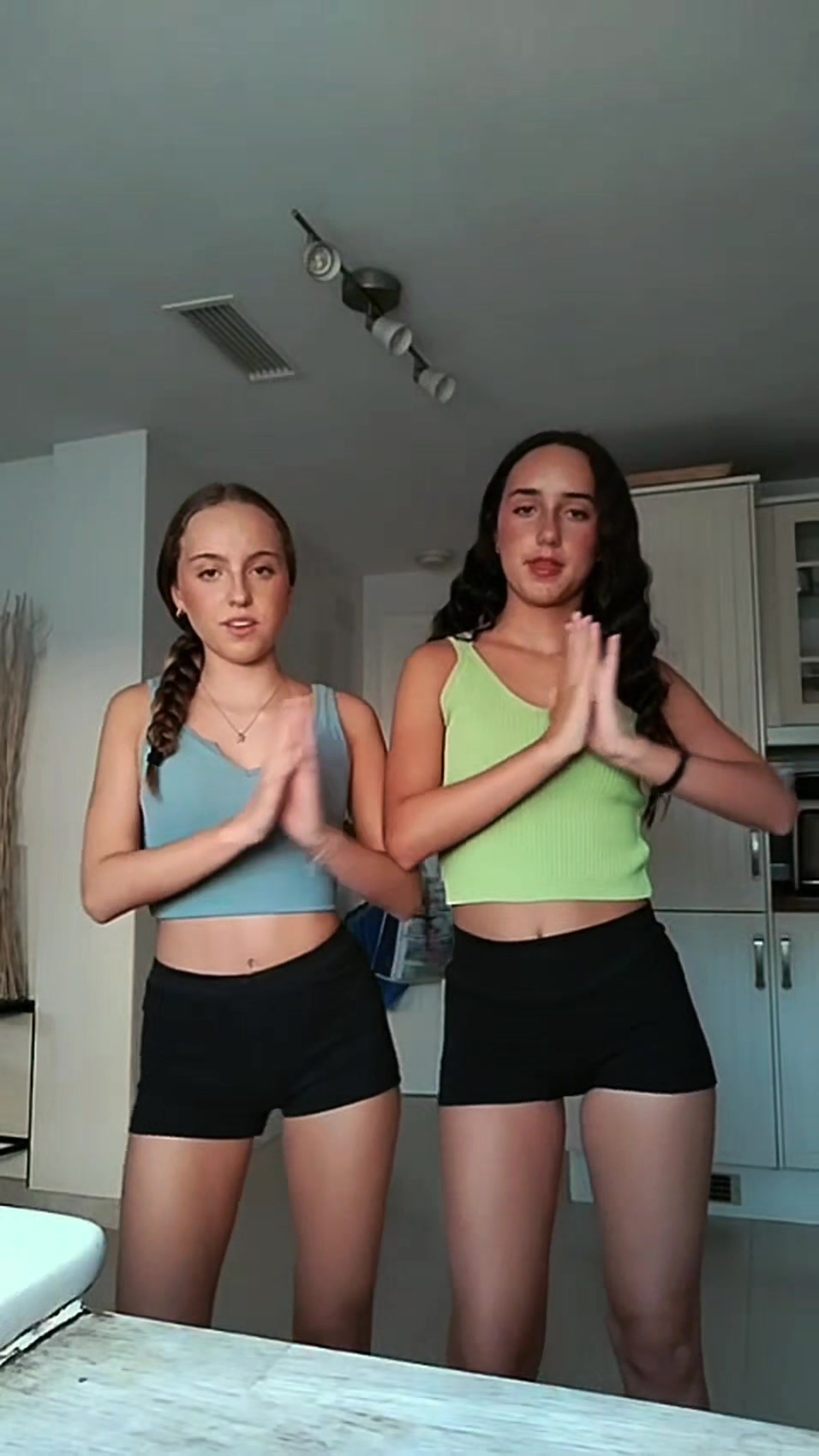 @Mariaaaa😛