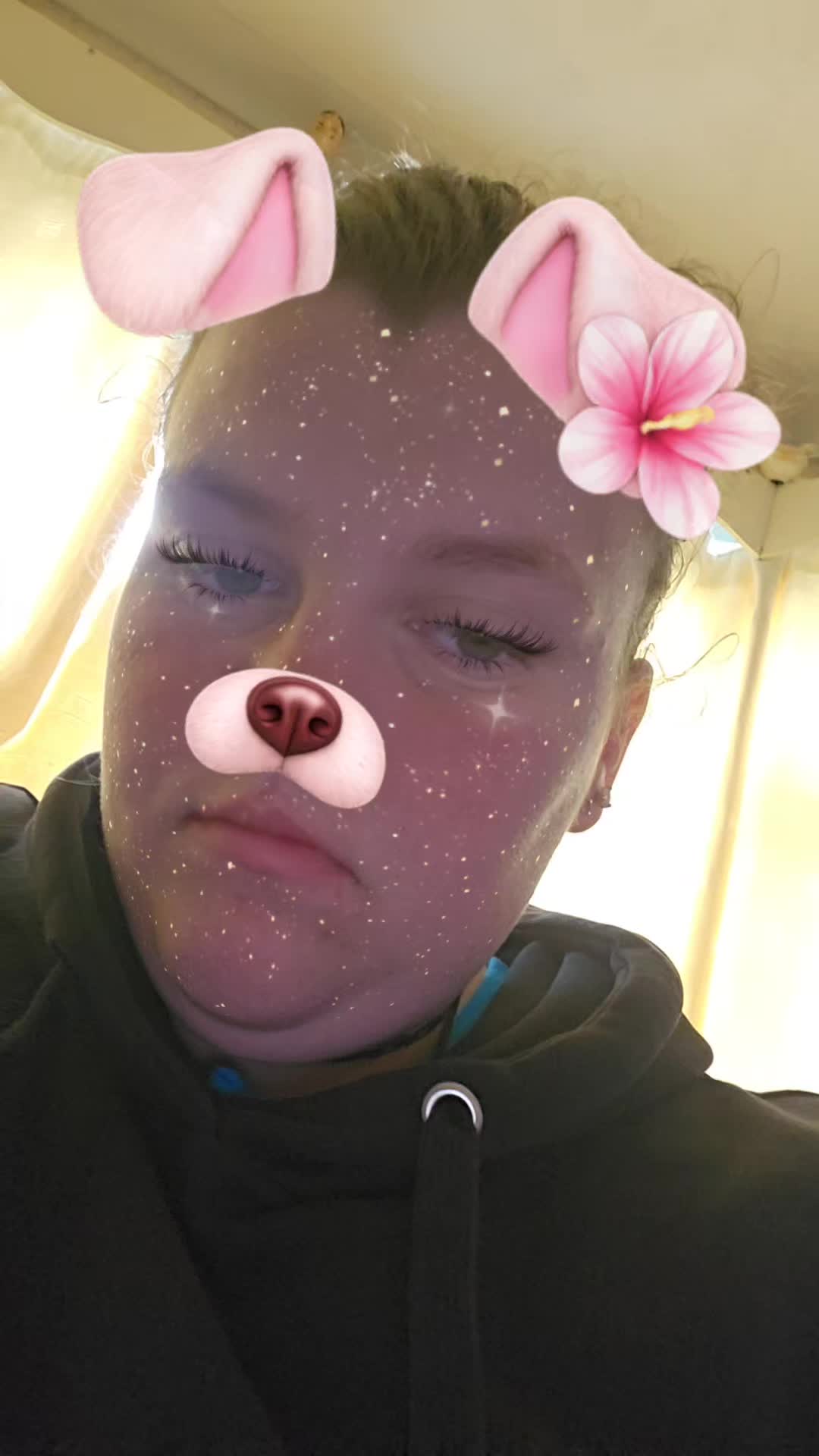 @chloecrook00
