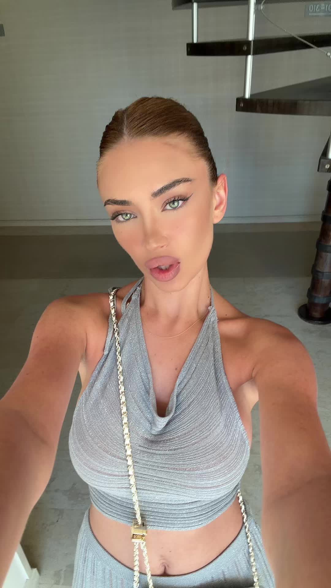 @ZLATINA VELYCHKOVA