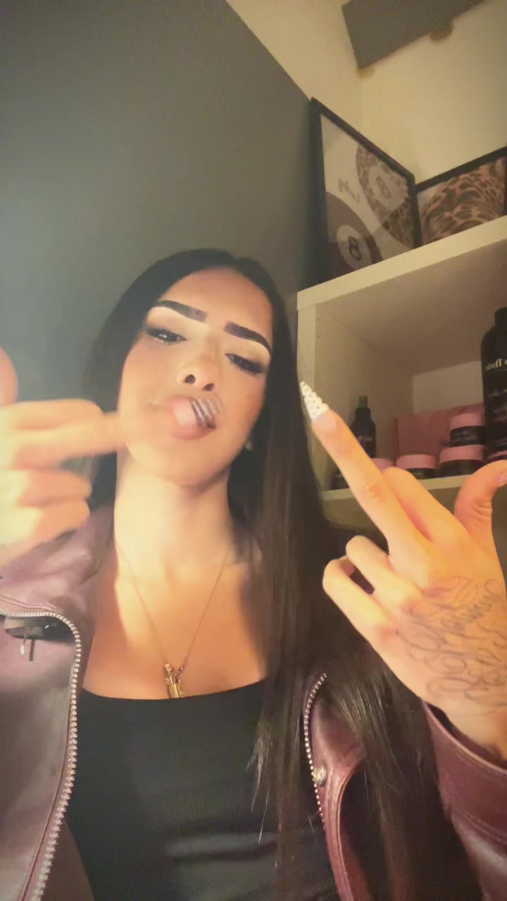 @𝐋𝐮𝐜𝐢𝐚 𝐒𝐚𝐧𝐜𝐡𝐞𝐳🖤