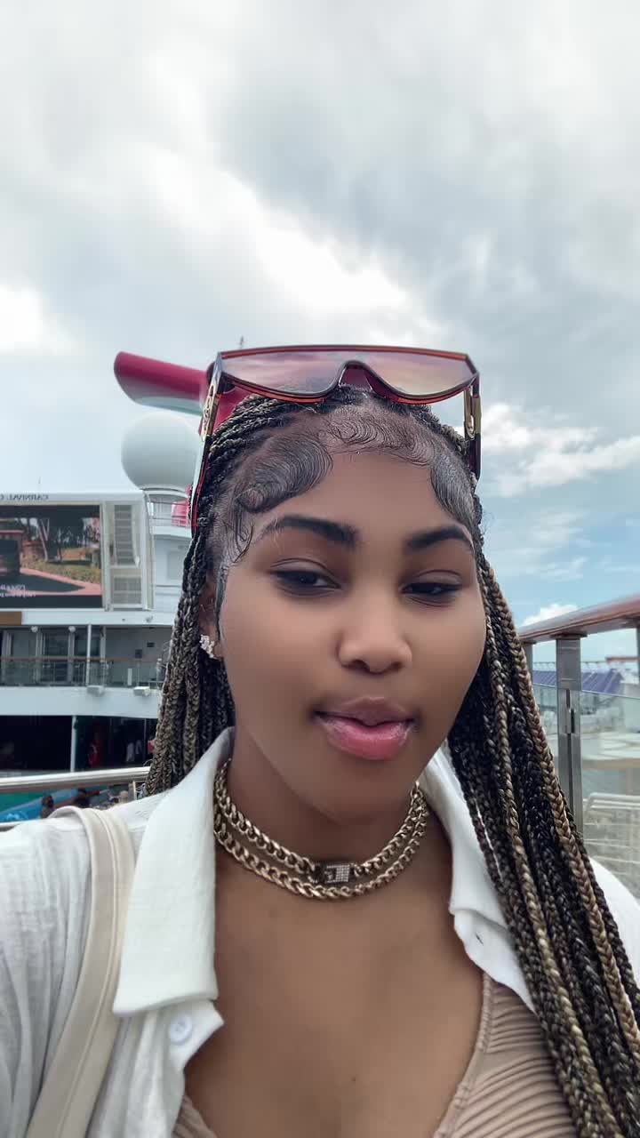 @lilpeanuttyy