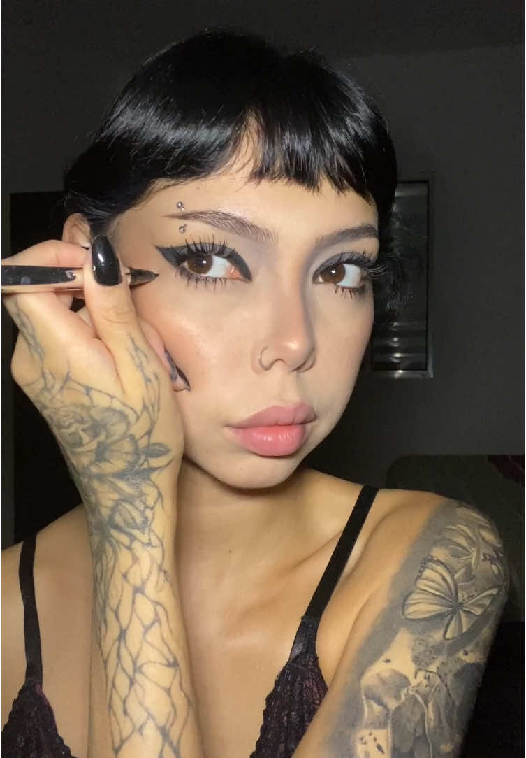 @undead.v4ampire_