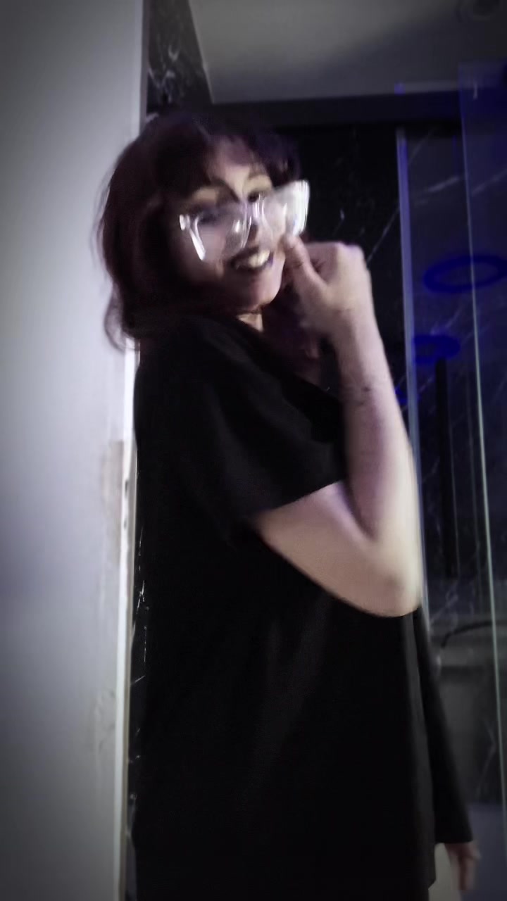 @𝔓𝔬𝔰𝔰𝔢𝔰𝔰𝔢𝔡𝔅𝔢𝔞𝔲𝔱𝔶