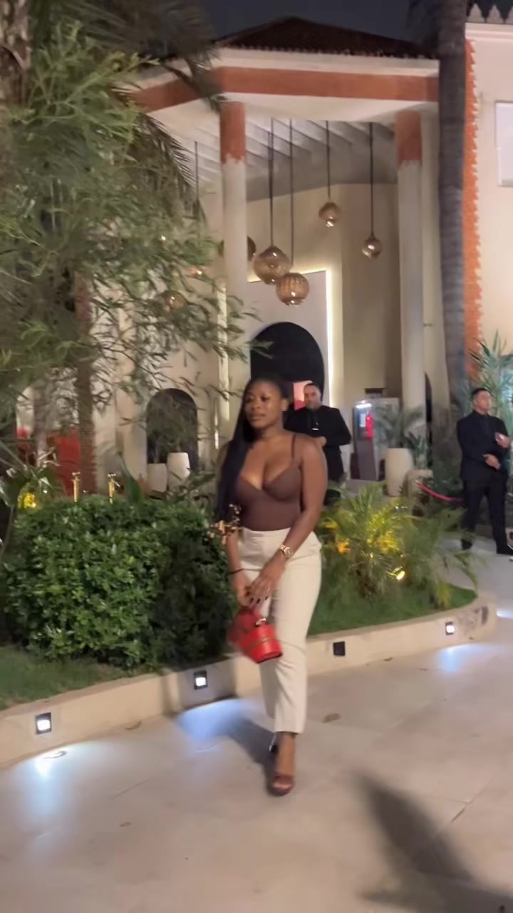 @Mia_Ella🇬🇦🇲🇦