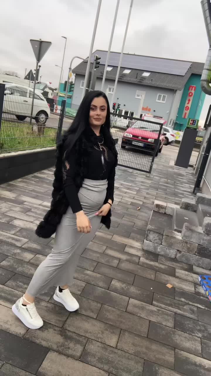 @Elysa