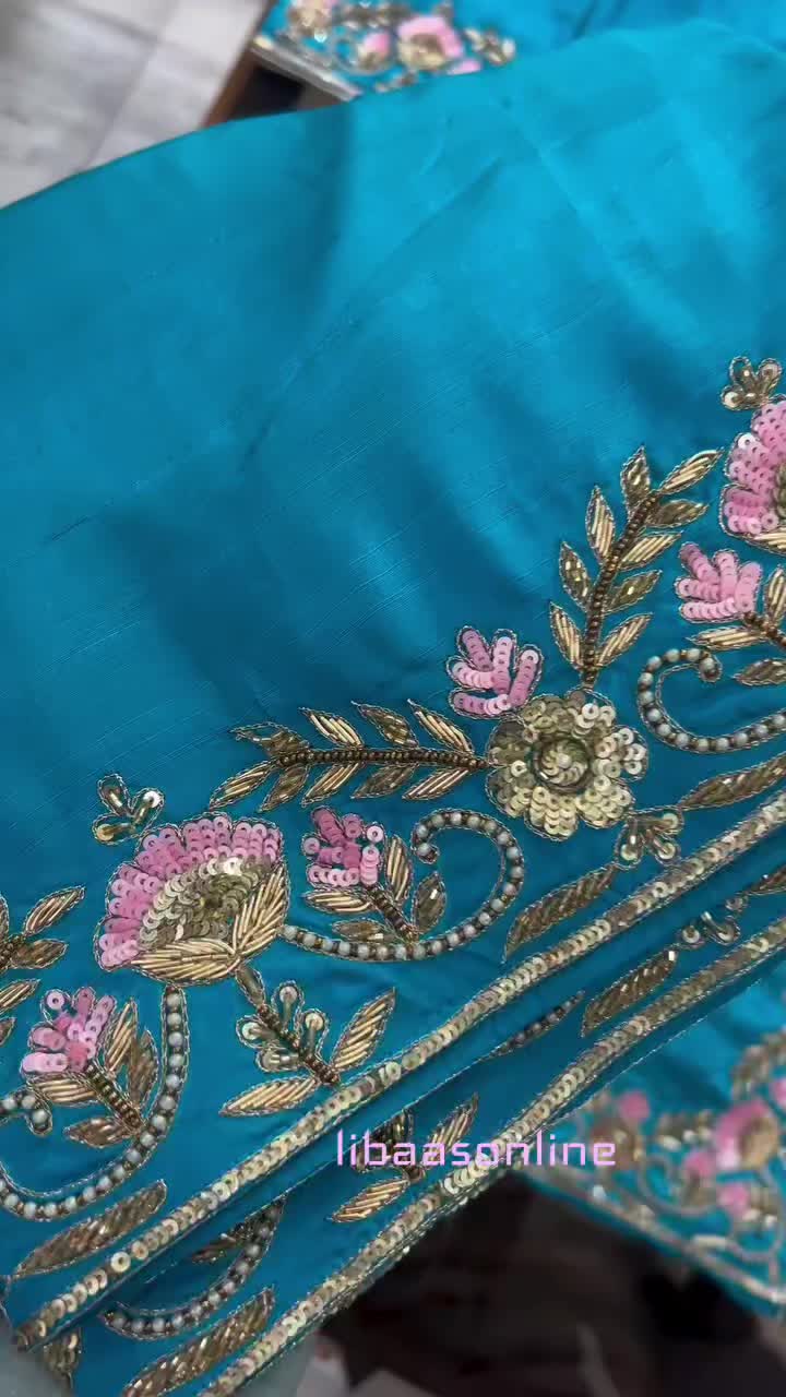 @ਲਿਬਾਸ by ਕੌਰ