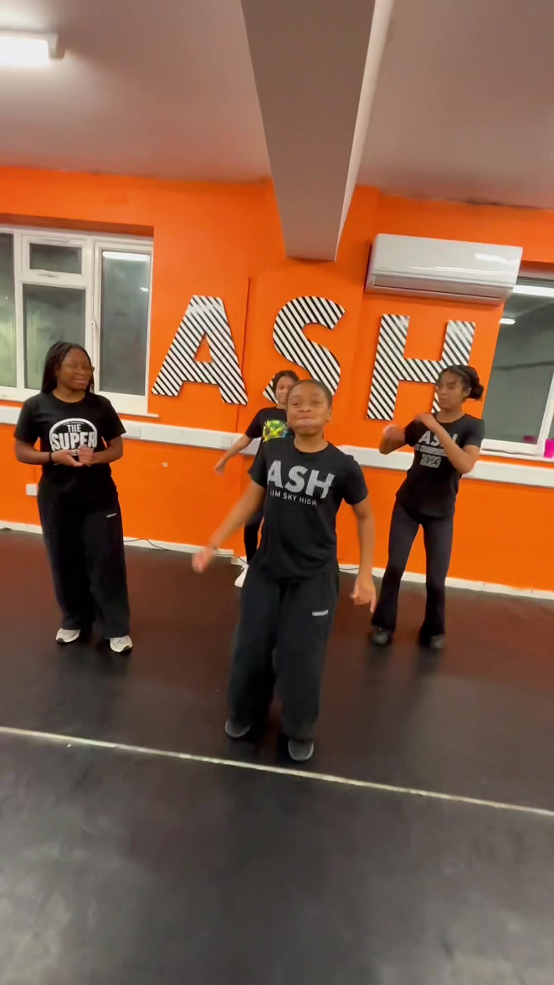 @Yin Yang Dance