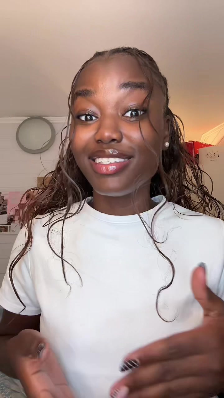 @daniella