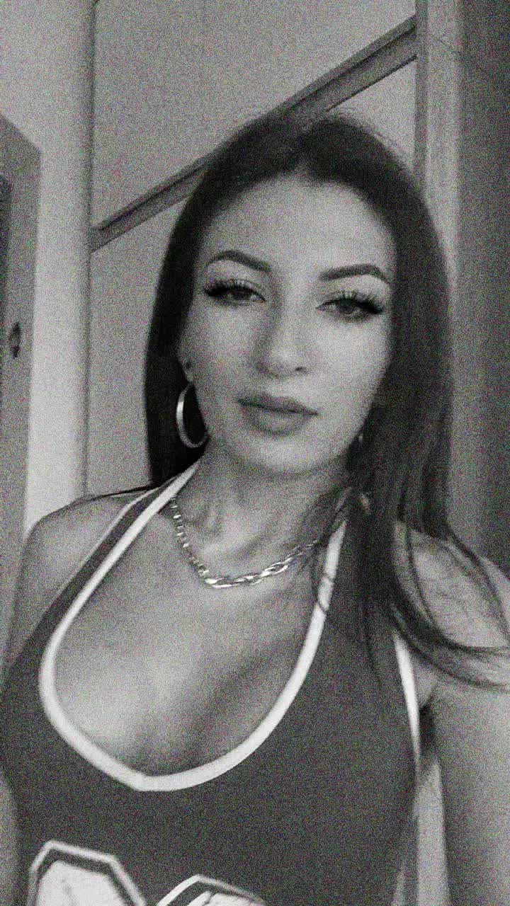 @👑Gyulia,cosmy