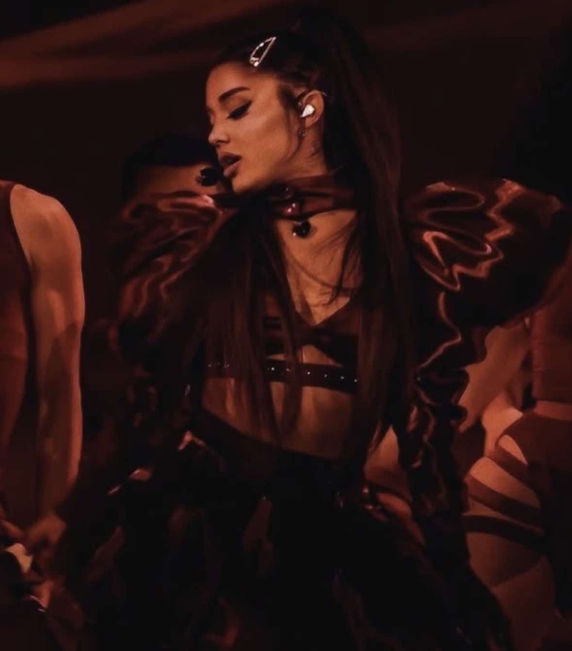 @Ariana Grande Videos ꕤ