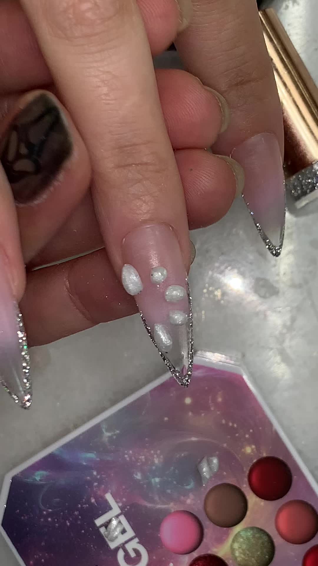 @Riya's Nails