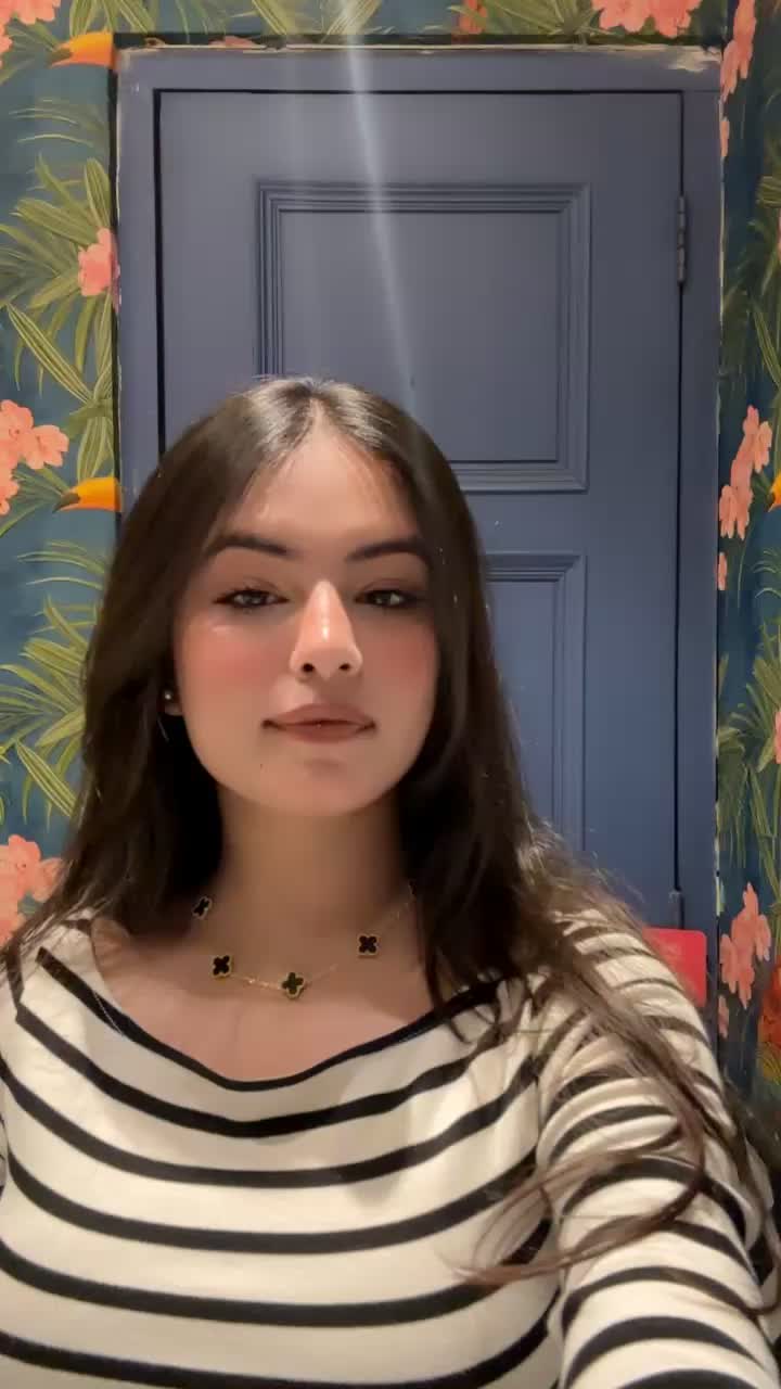 @Aastha🤍