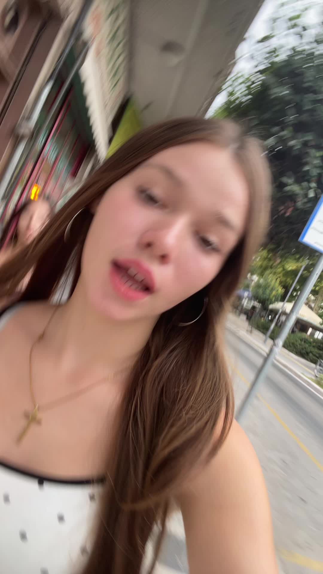@&Epsilon;&lambda;&epsilon;&nu;&eta;&eta;🪼