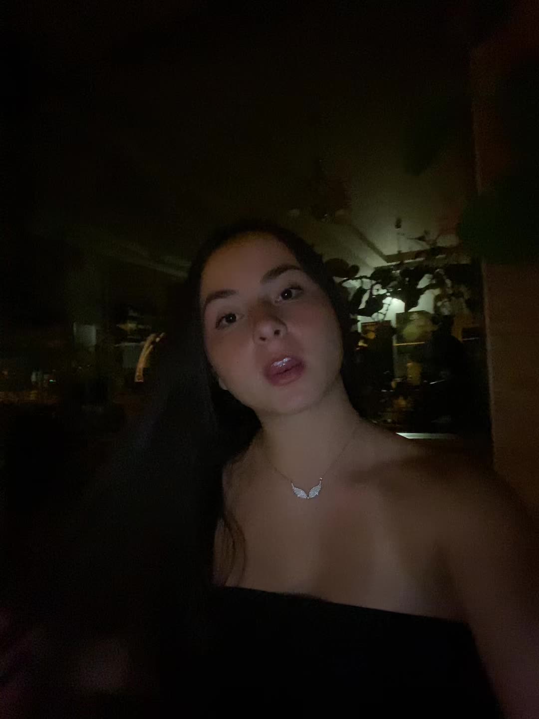 @_theodoraa__