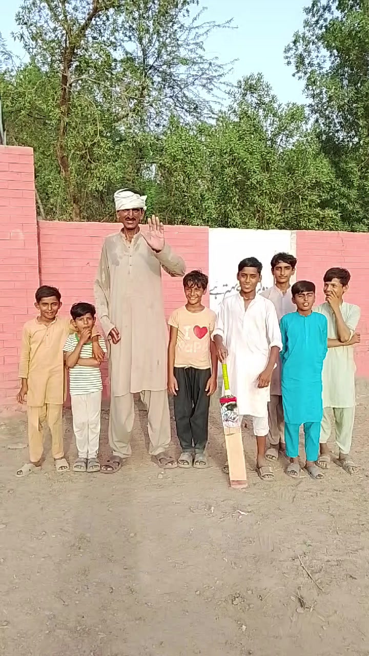 @m Khalid Abbas