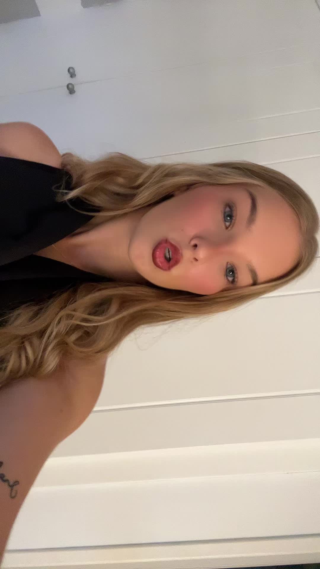 @_ainara11
