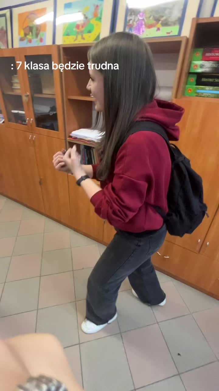 @Ani0kS