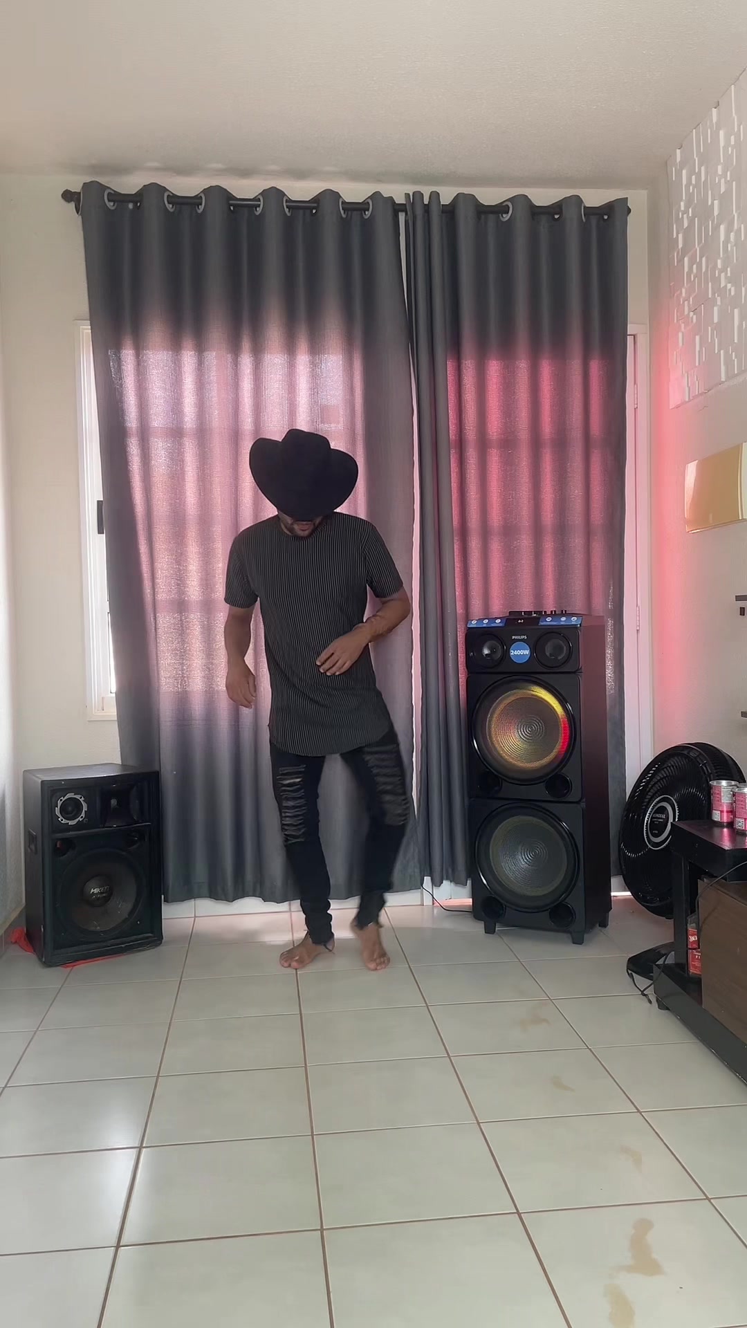 @Van_Hits