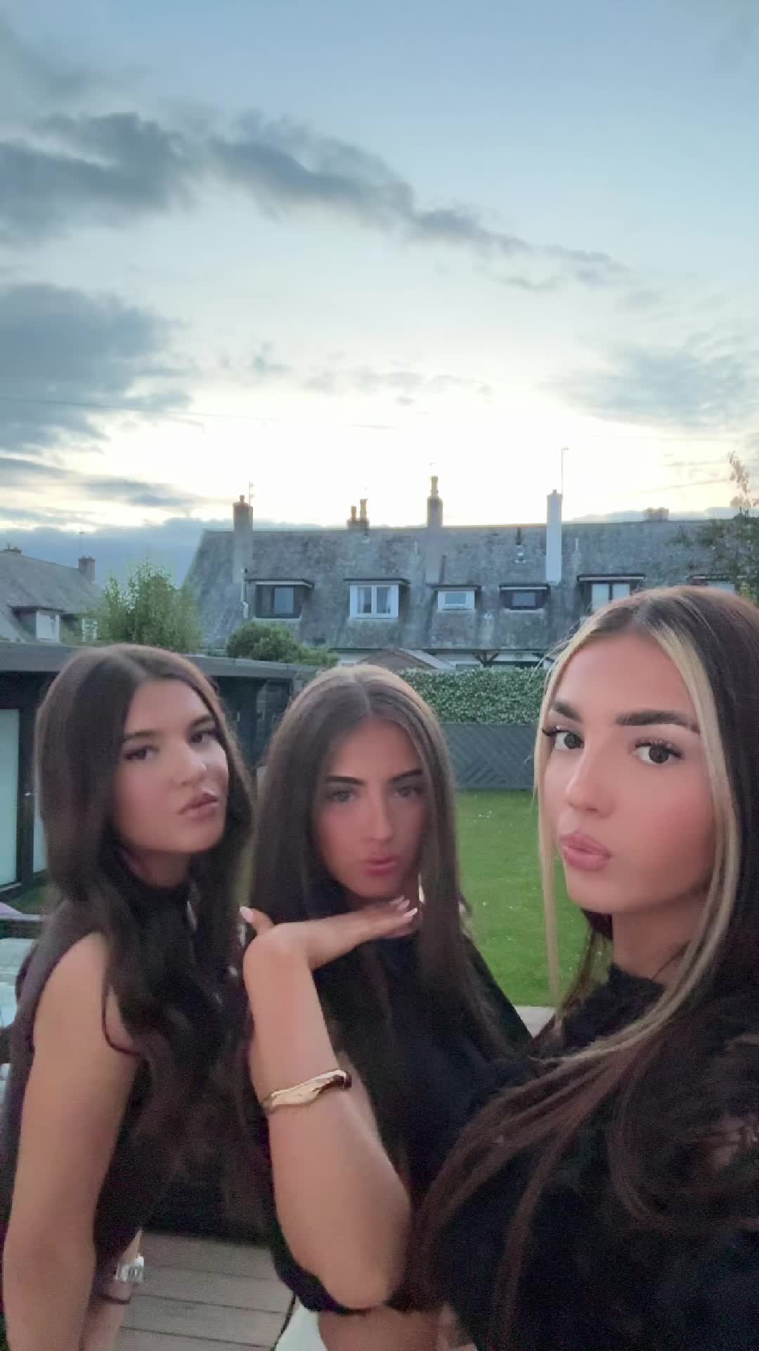 @Isla Henderson