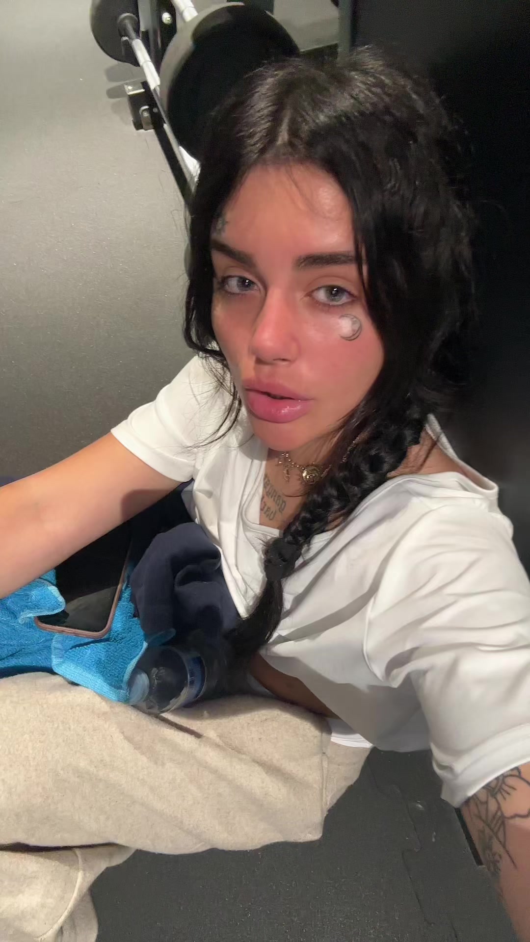 @𝐕 𝐈 𝐓 𝐓 𝐎 𝐑 𝐈 𝐀