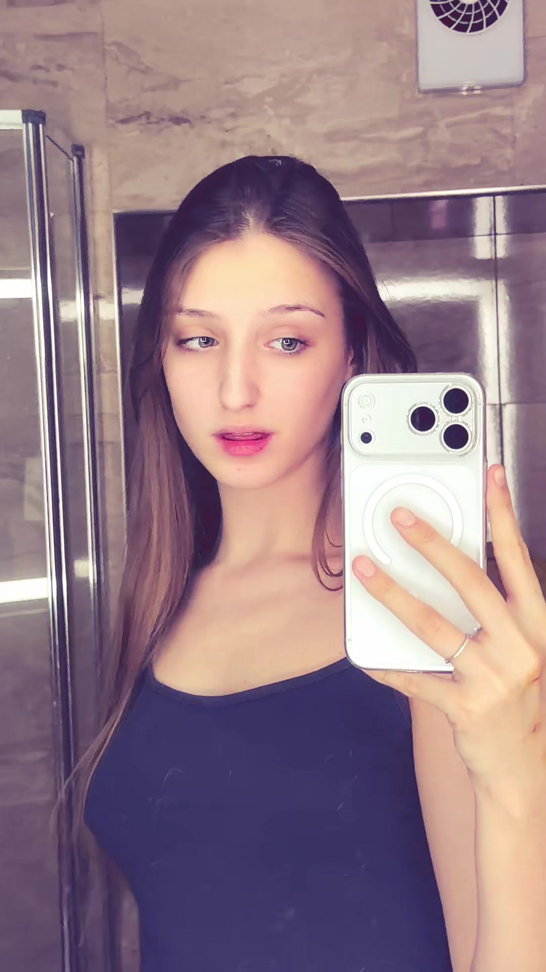 @аришка🧠
