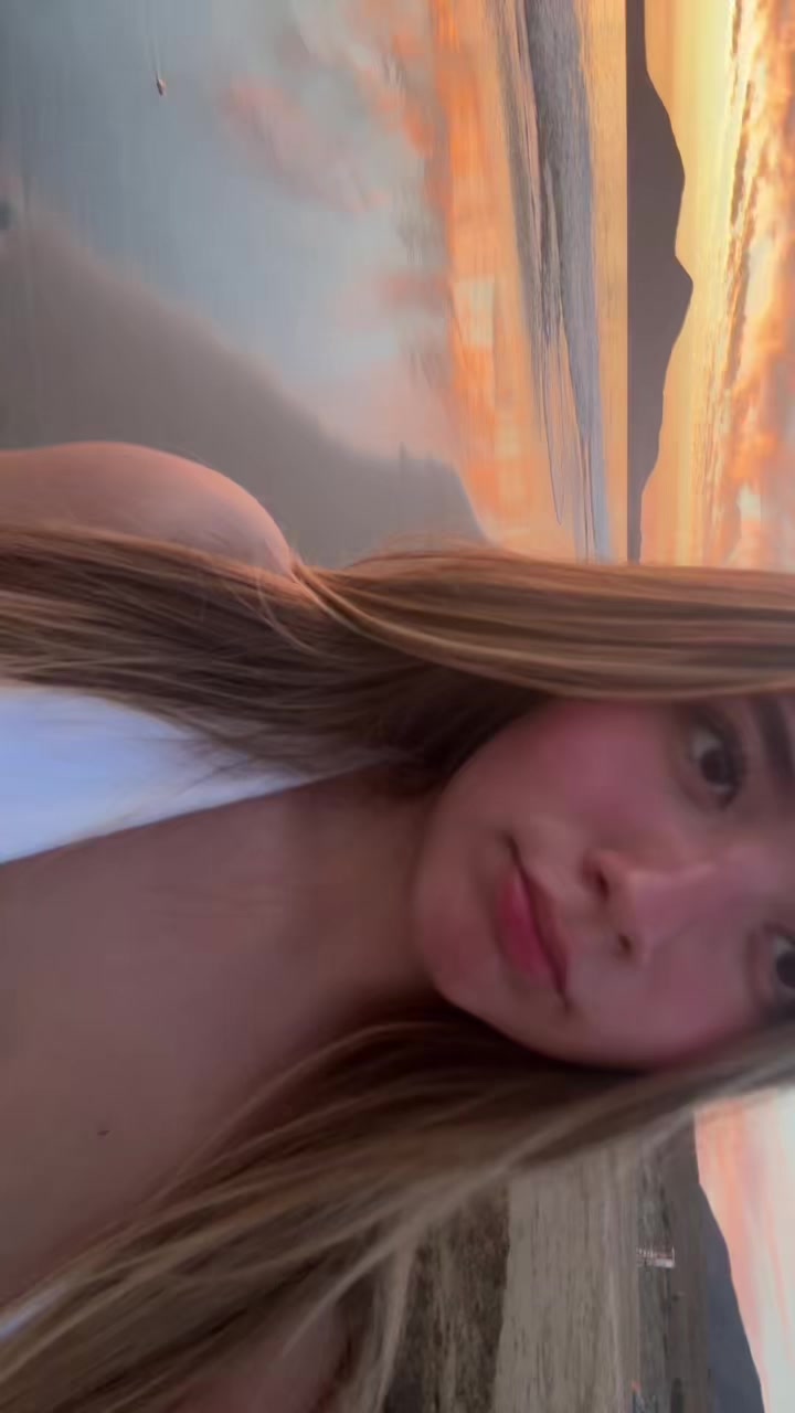 @lauraa