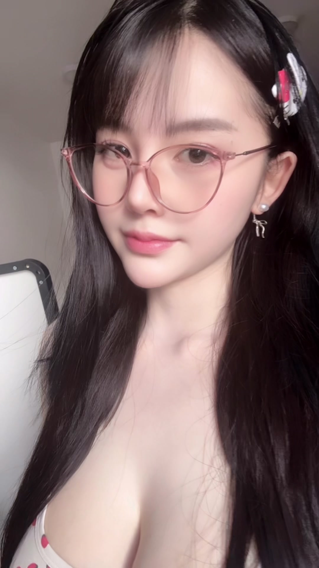 @HomHun👑 ༘⋆✿