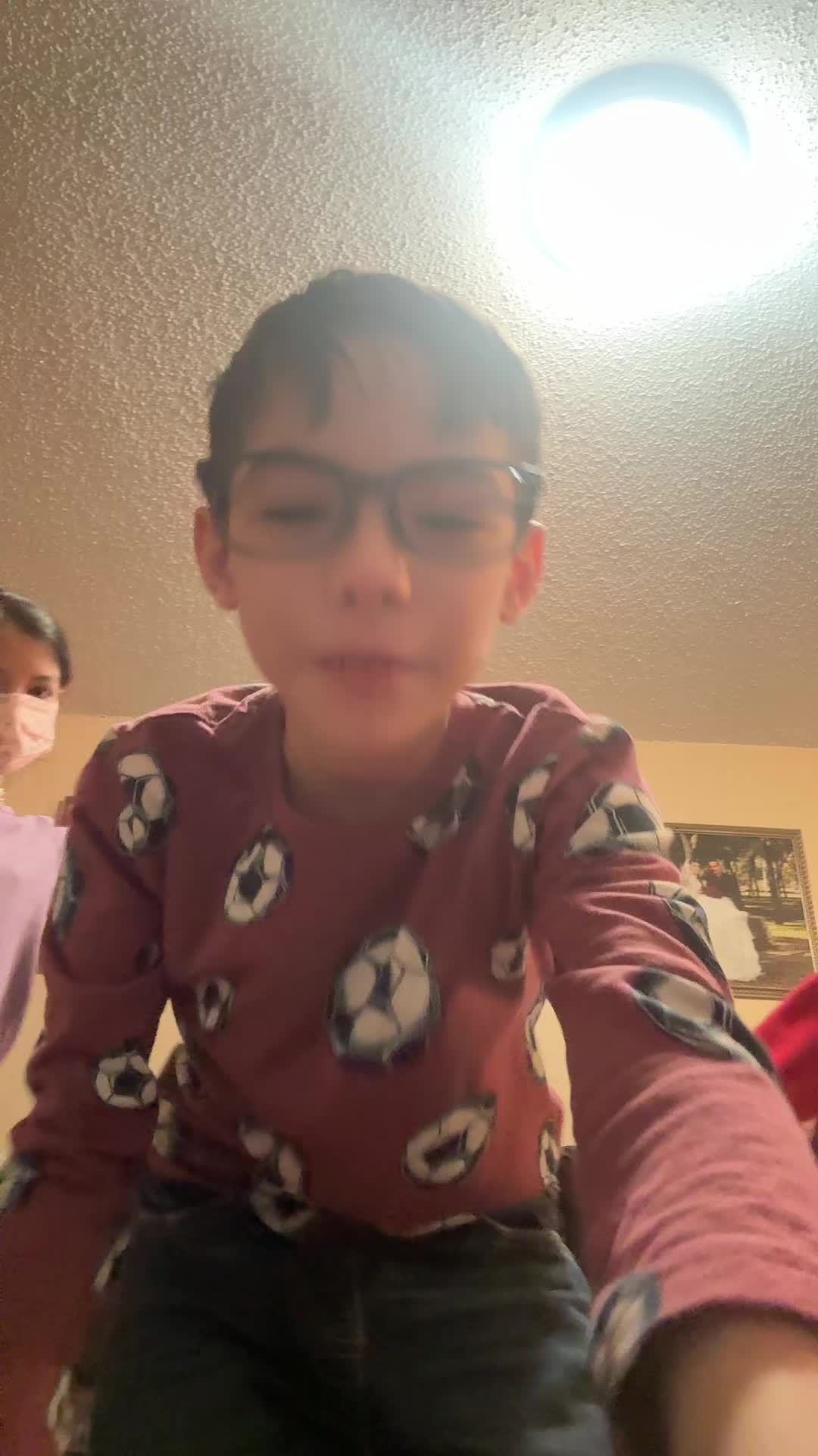 @Elizonditos