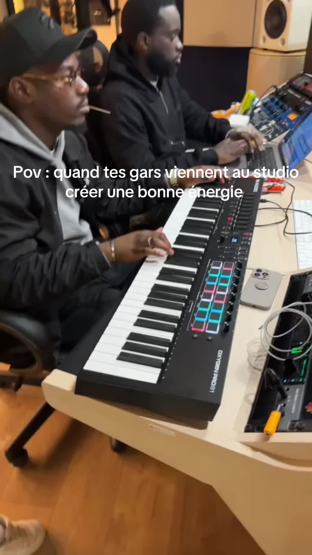 @YA PAS 2 🚫2️⃣