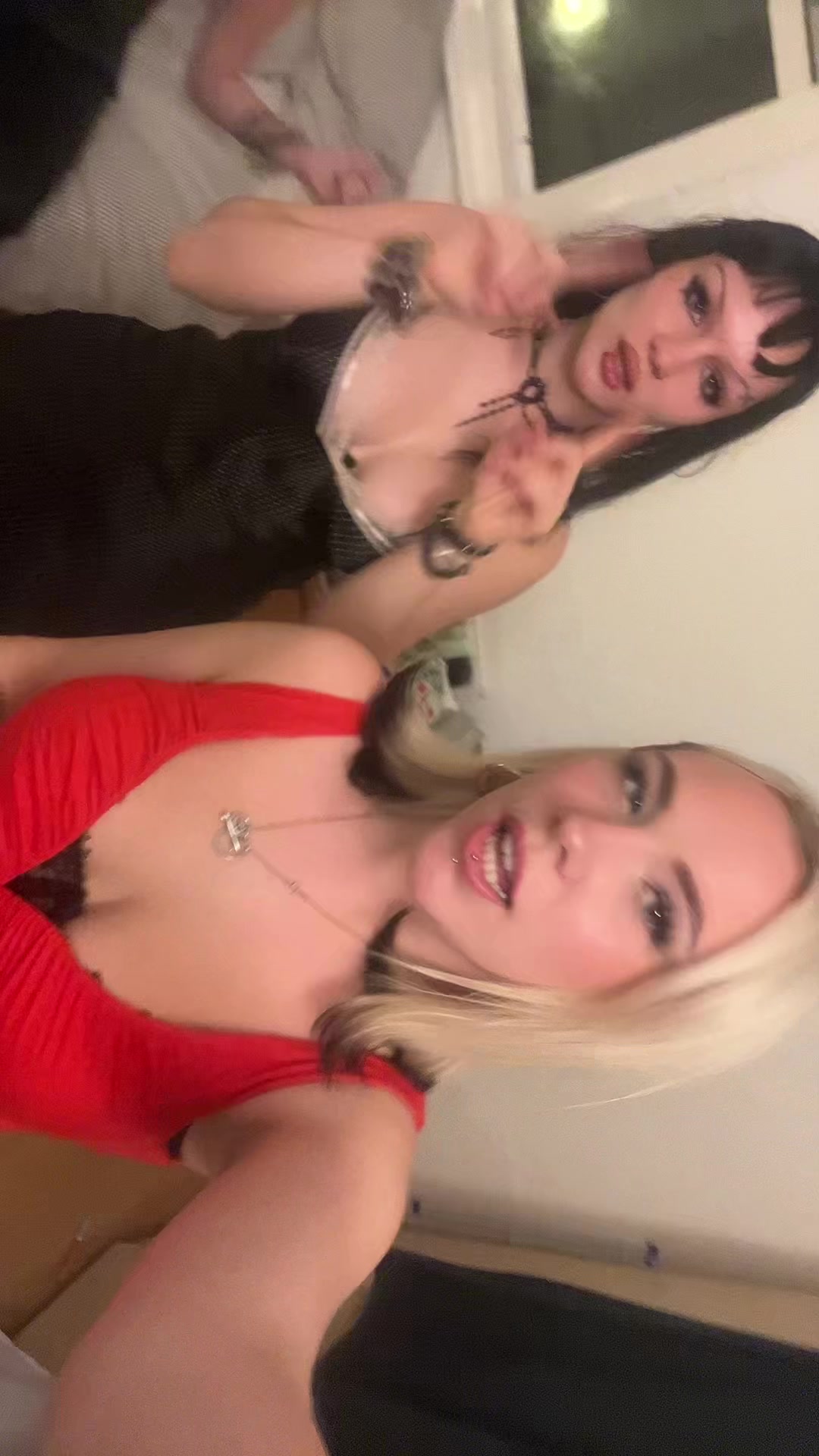 @Lara