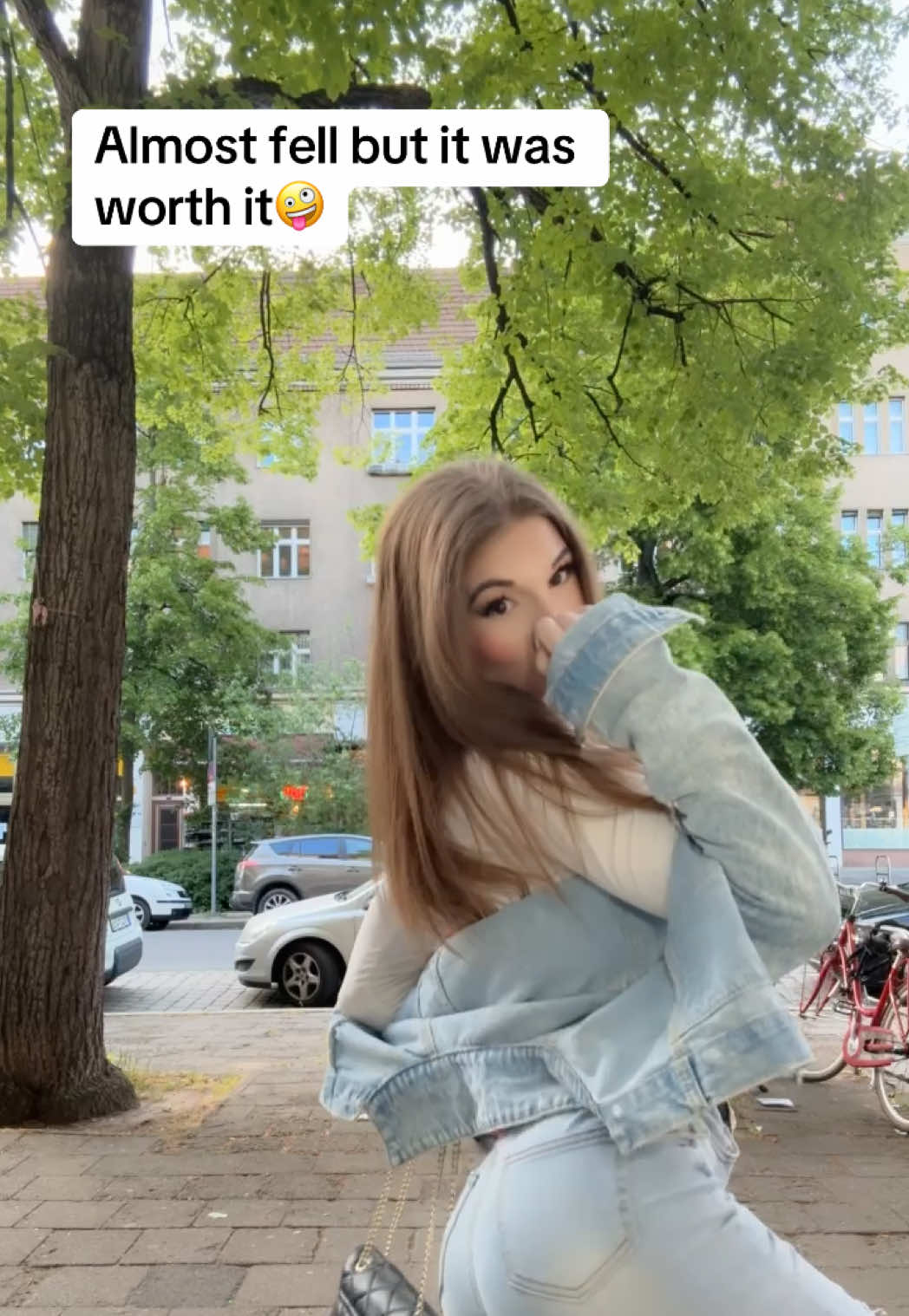 @Alyxsica