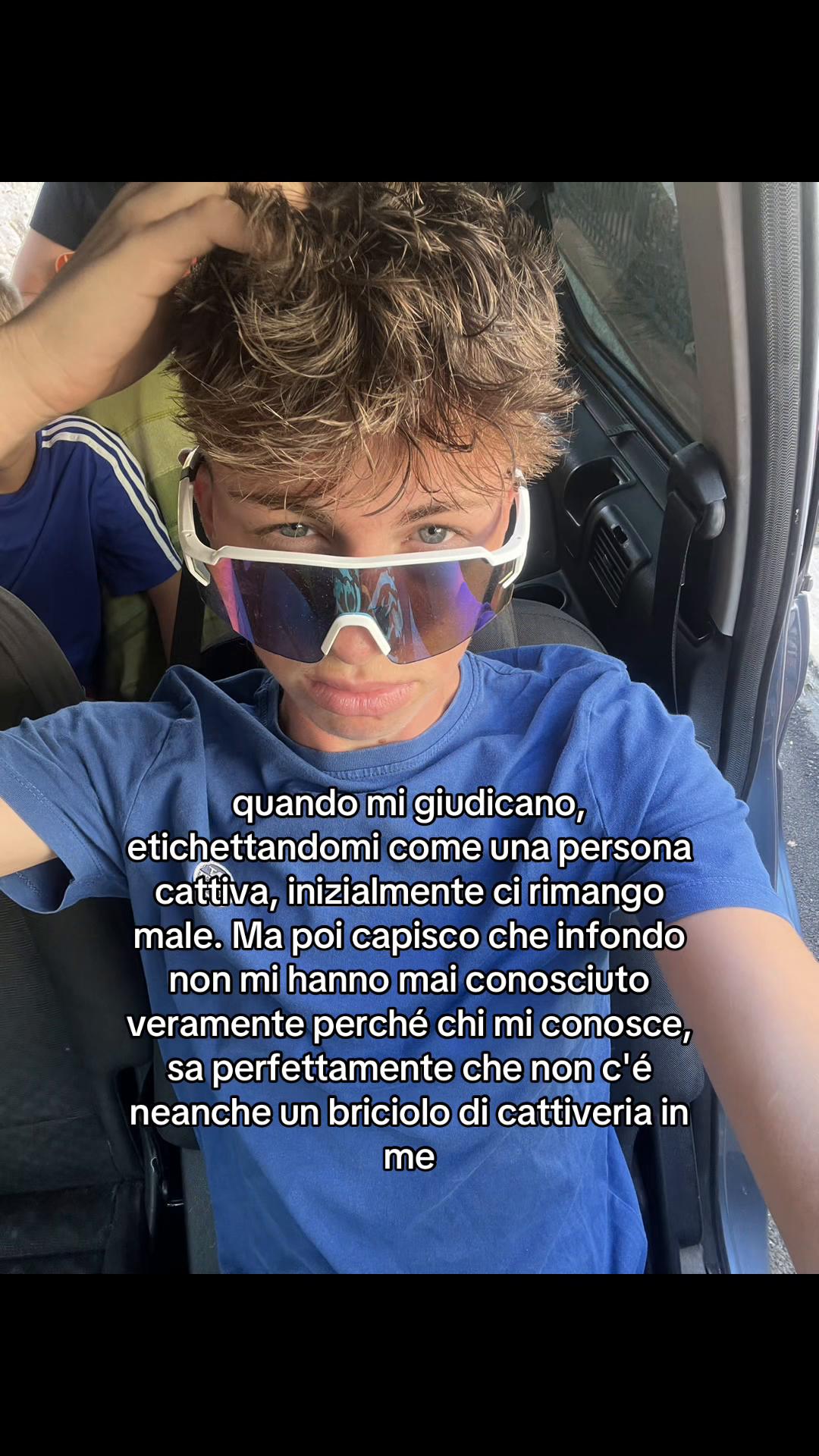 @tia🦈