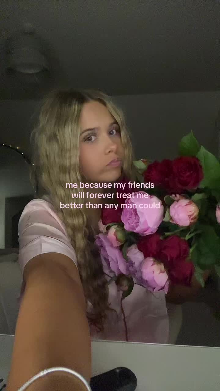 @𝐞𝐥𝐥𝐚 𝐩𝐞𝐚𝐫𝐥🤍