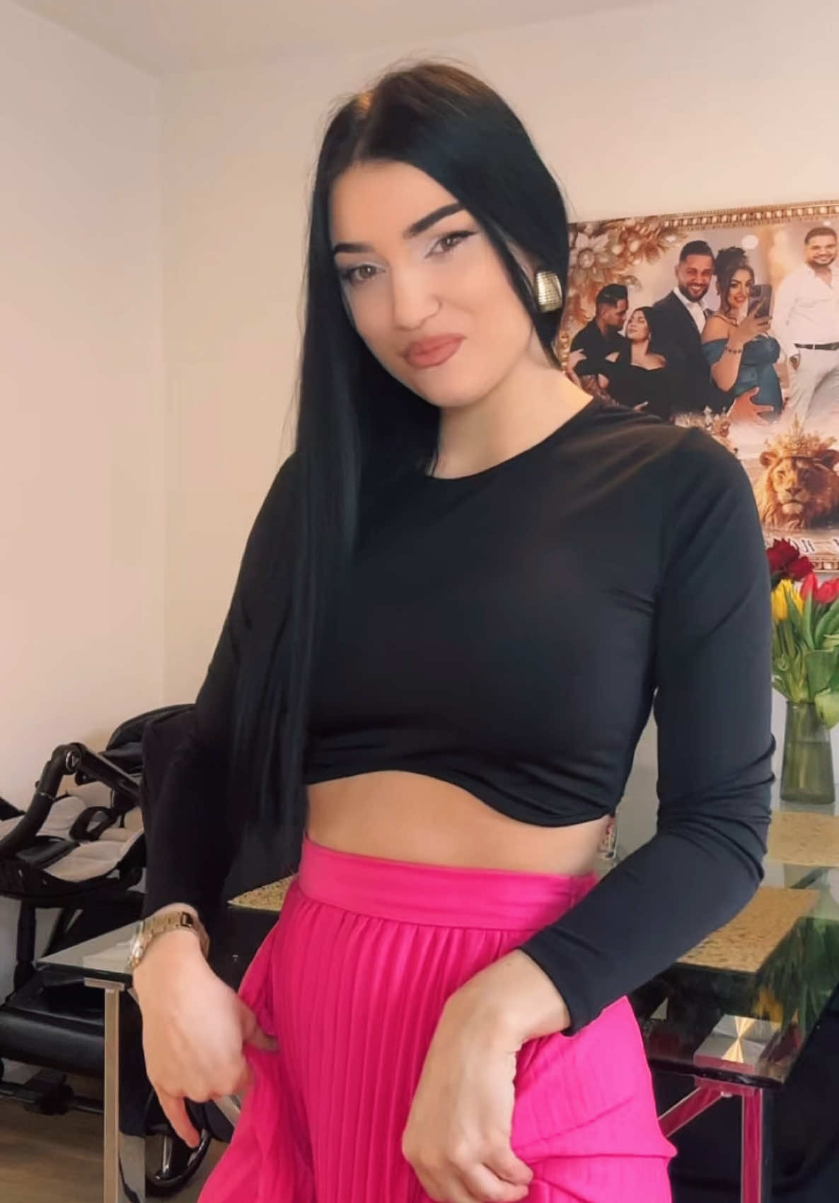 @𝑪𝒍𝒂𝒖𝒅𝒊𝒂-𝑲𝒂𝒎𝒆𝒍𝒊𝒂